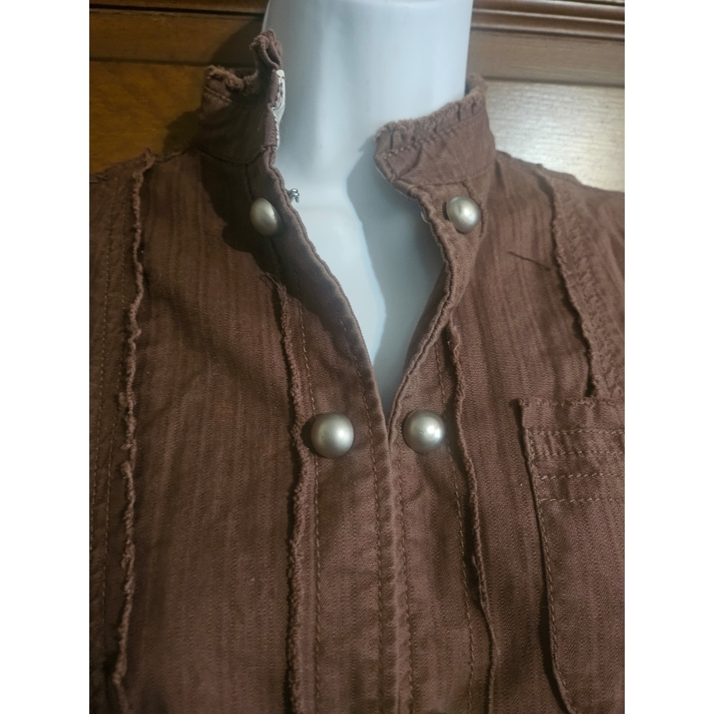 Vanity Ruffled Structured Button Down Shirt - Picture 3 of 10